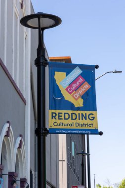 Redding, CA - 5 Haziran 2025: Redding Kültür Bölgesi İmza
