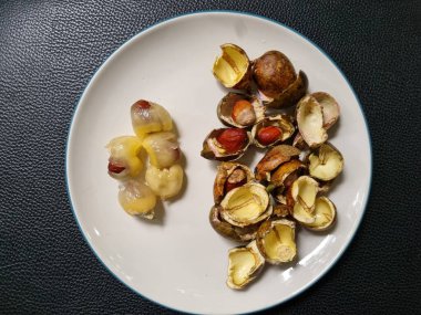 Matoa meyvesi, Endonezya 'nın Papua Adası' ndan yerel bir meyvedir. Tadı Longan ve Rambutan 'a benziyor..