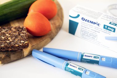 Ozempic insülin enjeksiyon kalemi veya şeker hastaları için insülin kartuş kalem. Diyabet hastaları için tıbbi ekipman. Danimarka - 10 Ekim 2023