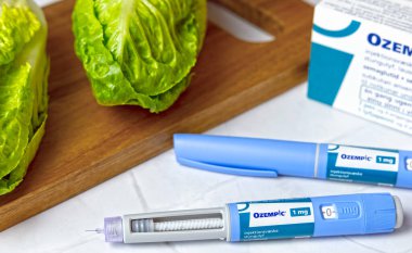 Şeker hastaları ve sebzeler için orijinal Danimarka Ozempic insülin enjeksiyon kalemi. Danimarka - 28 Nisan 2024