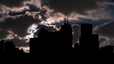 Mimari Binalar Şehri Şehir Manzarası Parlak bir günbatımının ışığında yıkandı