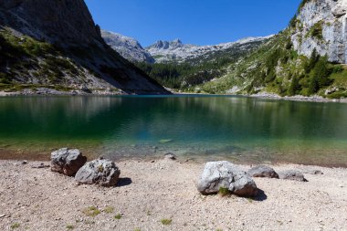 Slovenya 'daki Krn Alp Gölü Julian Alpleri