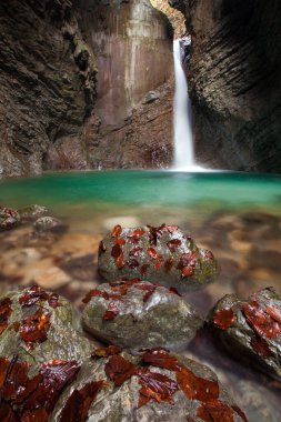 Alp Şelalesi Kozjak Slovenya