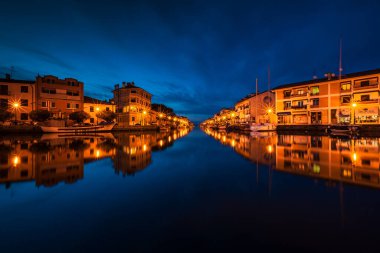 Panorama 'daki Grado şehrinin eski limanı.