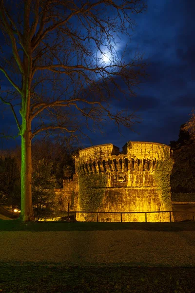 Gradisca D 'Isonzo Gorizia Kasabası ortaçağ duvarları Friuli Venezia Giulia İtalya