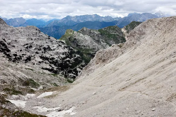 Trilha Pegadas Alpinas Sobre Peski Talus Julian Alps Que Leva — Fotografia de Stock