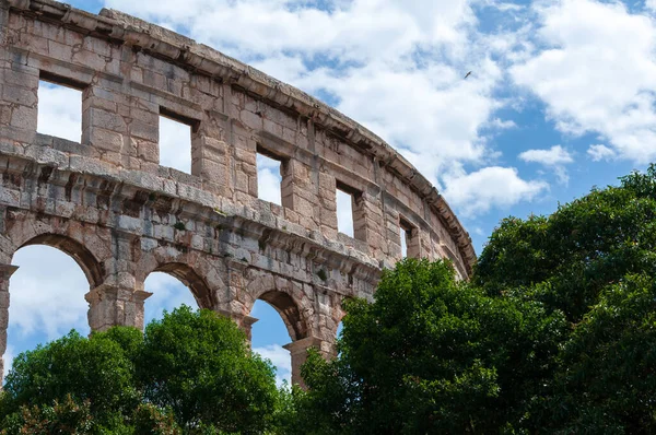 Pula Hırvatistan 'da Roma Arena Gökyüzüne Karşı Detaylı