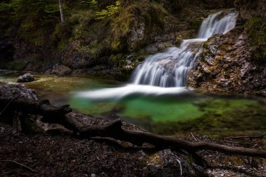 Trenta Vadisi - Zapotoski Şelaleleri İzi Julian Alps Slovenya.