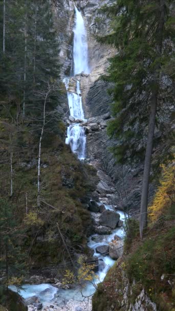 Herfstzicht Waterval Martuljek Juliaanse Alpen Slovenië — Stockvideo