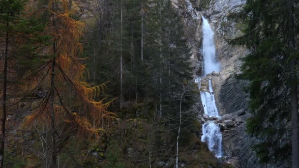 Herfstzicht Waterval Martuljek Juliaanse Alpen Slovenië — Stockvideo