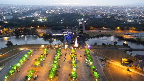 Prefeitura Belediyesi de Sorocaba SP Brasil 05-01-2024 Fotoğraf Bölgeleri com Drone Decoracoes de Natal
