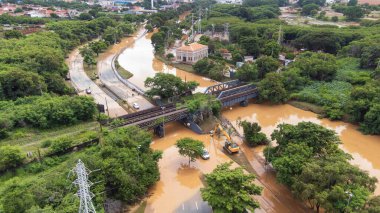 Alagamentos na Cidade de Sorocaba Ocorridos no dia 20 / 01 / 2024 Margens do Rio Sorocaba na Avenida Don Aguirre