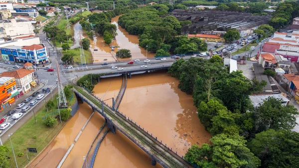 Alagamentos na Cidade de Sorocaba Ocorridos no dia 20 / 01 / 2024 Margens do Rio Sorocaba na Avenida Don Aguirre