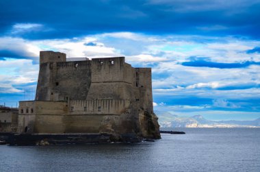 İtalya, Napoli 'deki Dell' Ovo kalesi.