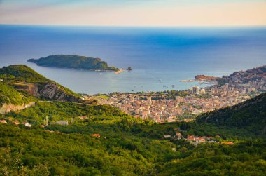 Karadağ 'da Budva. Hava görünümü. 