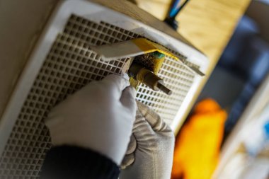 Lekeli cam işe yarıyor. Yaratıcı atölye. 