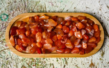Doğal çiğ Carnelian taşları. Kapat.. 