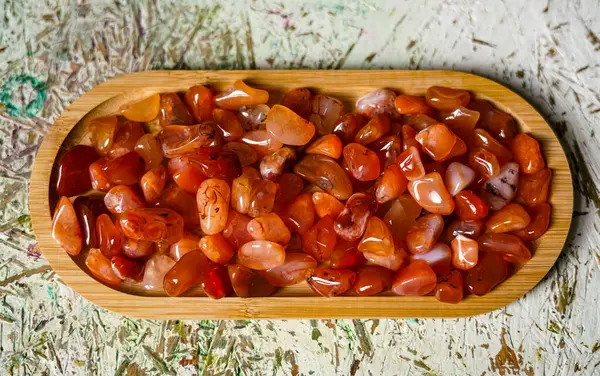 Doğal çiğ Carnelian taşları. Kapat.. 