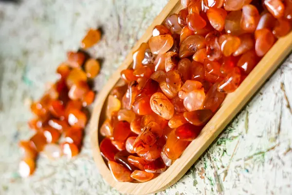 Doğal çiğ Carnelian taşları. Kapat.. 