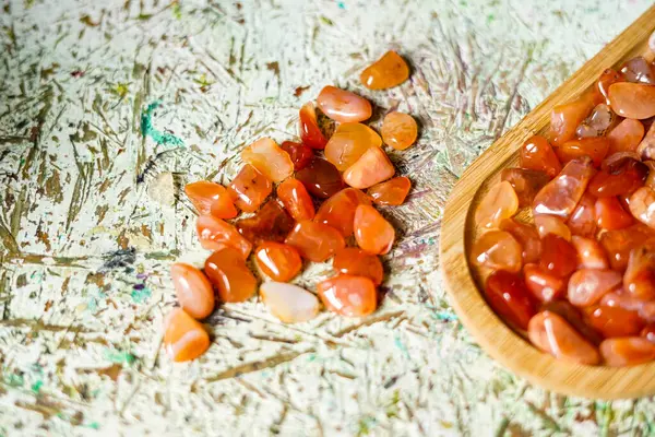 Doğal çiğ Carnelian taşları. Kapat.. 