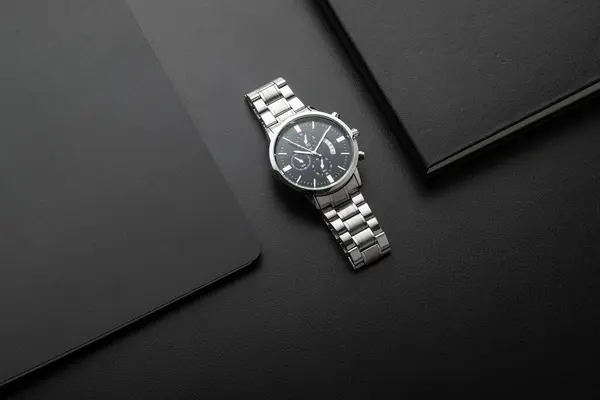 Reloj Lujo Sobre Fondo Negro — Foto de Stock