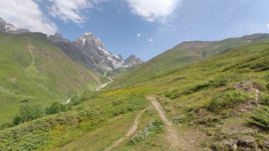 Ushba Dağı, Mestia, Gürcistan-Ekim 2023