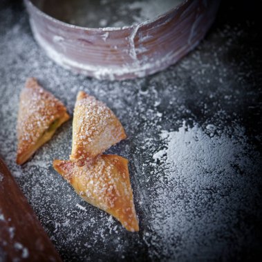 Kurabiyeler, börekler ve diğer şekerleme ürünleri