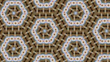 Karmaşık bir kaleydoskop deseni, toprak rengi kahverengiler, yumuşak maviler ve sıcak bej tonlardan oluşan uyumlu bir karışım içeriyor. Simetrik geometrik tasarım büyüleyici bir etki yaratır.