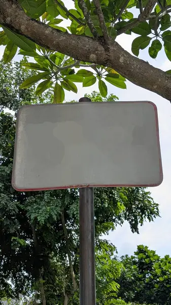 Park 'ta reklam ve reklam panosu