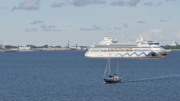 Tallinn Estonia August 2020 Cruising Ship Ocean Tallinn Estonia Small — Stock Video