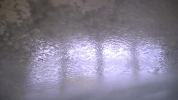 Olhar Mais Atento Água Máquina Lavar Carros Cidade Salpicos Pára — Vídeo de Stock