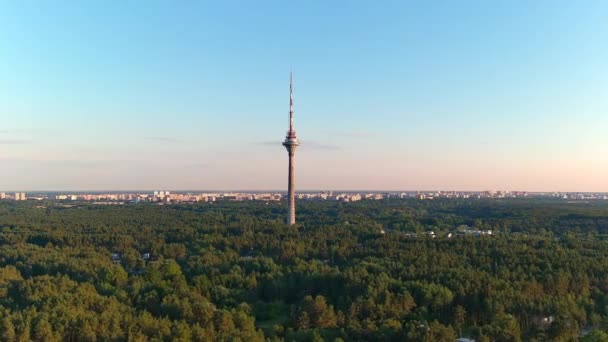 Tallinn Estonia July 2021 Αρκετά Εναέρια Λήψη Του Τηλεοπτικού Πύργου — Αρχείο Βίντεο