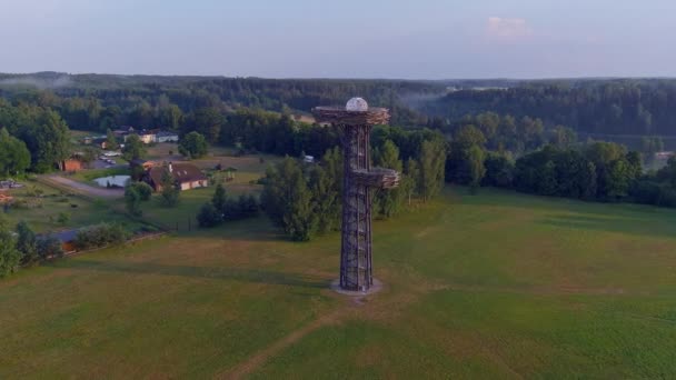 Rouge Estonia July 2021 Όμορφο Drone Shot Του Πύργου Επιφυλακής — Αρχείο Βίντεο
