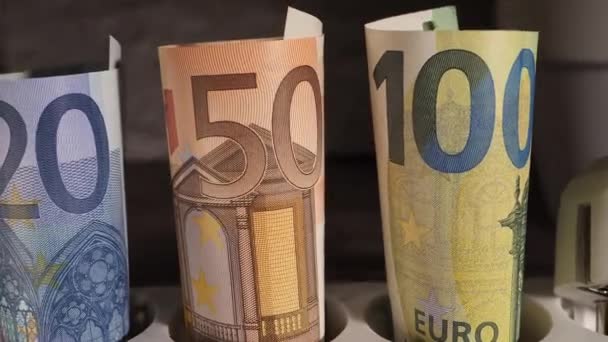 Rostoucí Omezení Emisí Činí Energii Mnohem Dražší Peníze Euro Zásuvka — Stock video