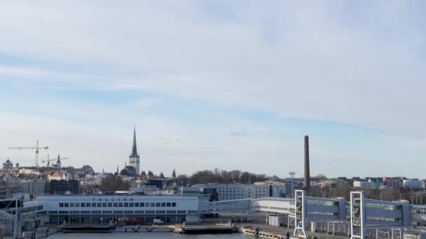 Tallinn Estonia Luty 2020 Białe Balustrady Górnym Pokładzie Statku Pasażerskiego — Wideo stockowe