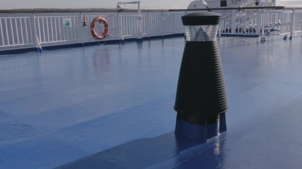 Таллінн Естонія Жовтень 2021 Блакитна Підлога Пасажирського Корабля Лампи Плавання — стокове відео