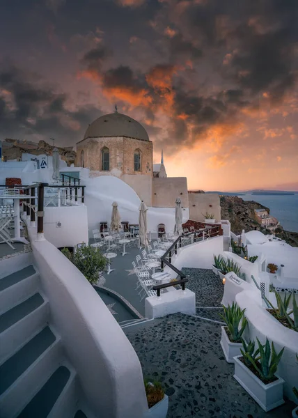Das Paradies Auf Santorin Dieses Ikonische Bild Zeigt Die Atemberaubenden Stockfoto