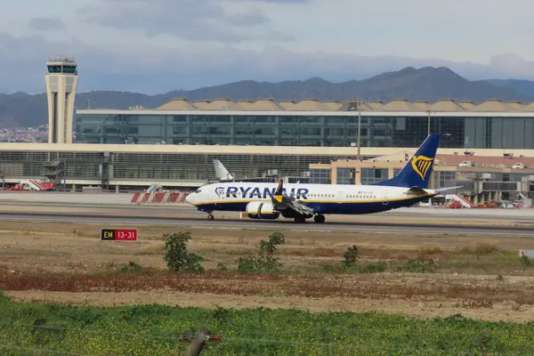 Ryanair Boeing 737-8-200 EI-IGX iniş Malaga Havaalanı, Costa del Sol İspanya (AGP-LEMG) - 31 Aralık 2023