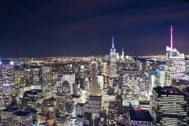 New York City şehir merkezi, gökyüzü geceleri Empire State Binası.