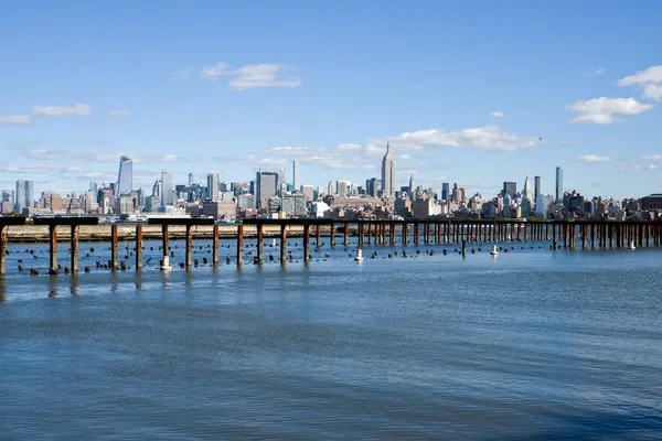 hudson Nehri, new york üzerinden Manhattan skyline