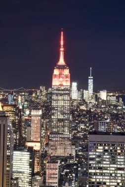 New York City şehir merkezi, gökyüzü geceleri Empire State Binası.