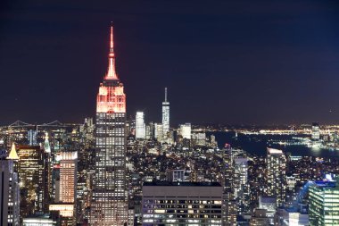 New York City şehir merkezi, gökyüzü geceleri Empire State Binası.
