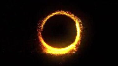 Uzay portalının parlak diski göz kamaştırıcı kıvılcımlar saçar..