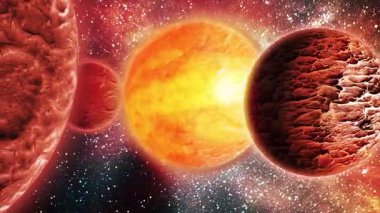 Parlak gezegen Güneş uzayda döner. Etrafında dağlık kayalık bir yapıya sahip bir uydu var..