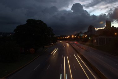 Şehrin güzel gece manzarası