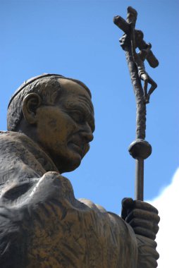 İsrail 'in başkentinin en ünlü simgesi olan şehrin heykeli.