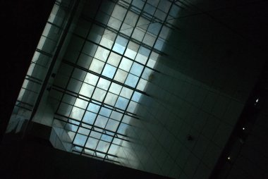 Siyah ve beyaz desenli soyut arkaplan