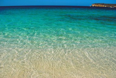 Deniz kıyısının güzel manzarası