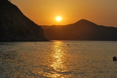 Denizde güzel gün batımı