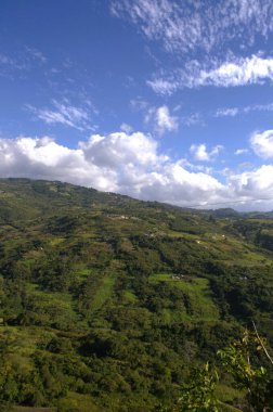 Dağlı güzel bir manzara.